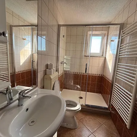 Appartement & Laganini Sara *